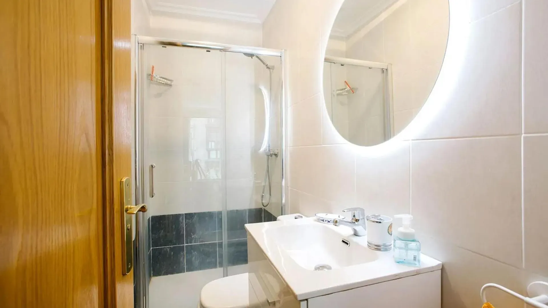 Modern Apartment In Donostia 75 M² With Jacuzzi San Sebastián