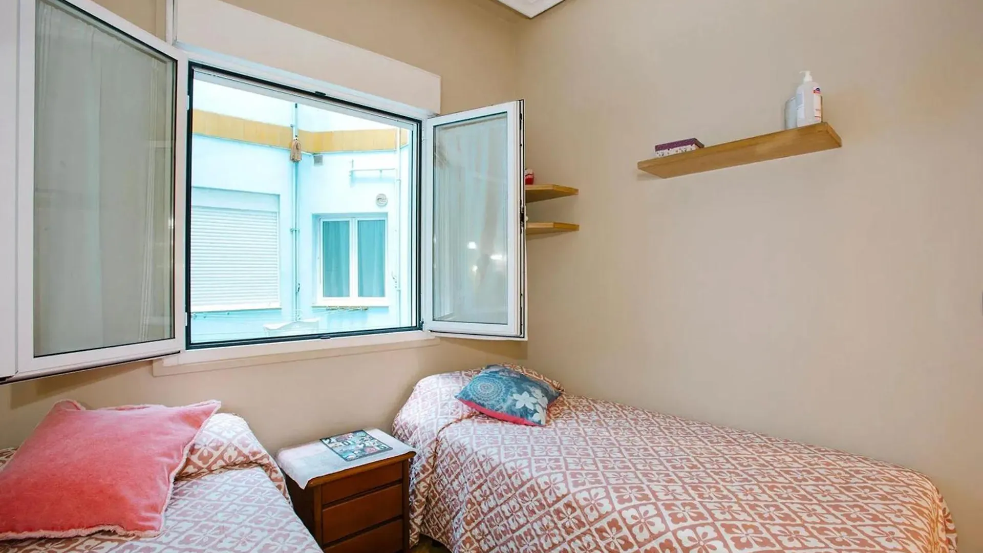 Modern Apartment In Donostia 75 M² With Jacuzzi San Sebastián 0*,  Spanien